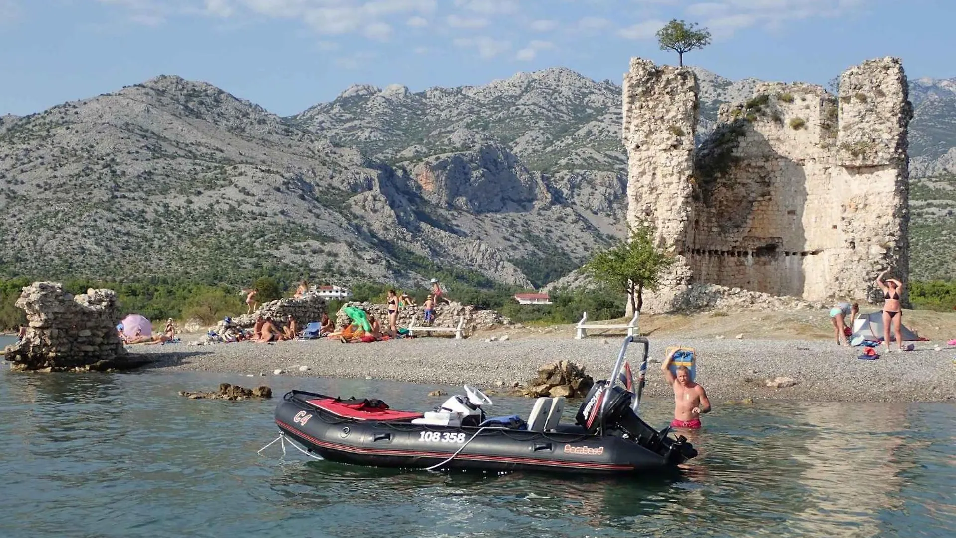 Apartment In Starigrad-Paklenica 6845